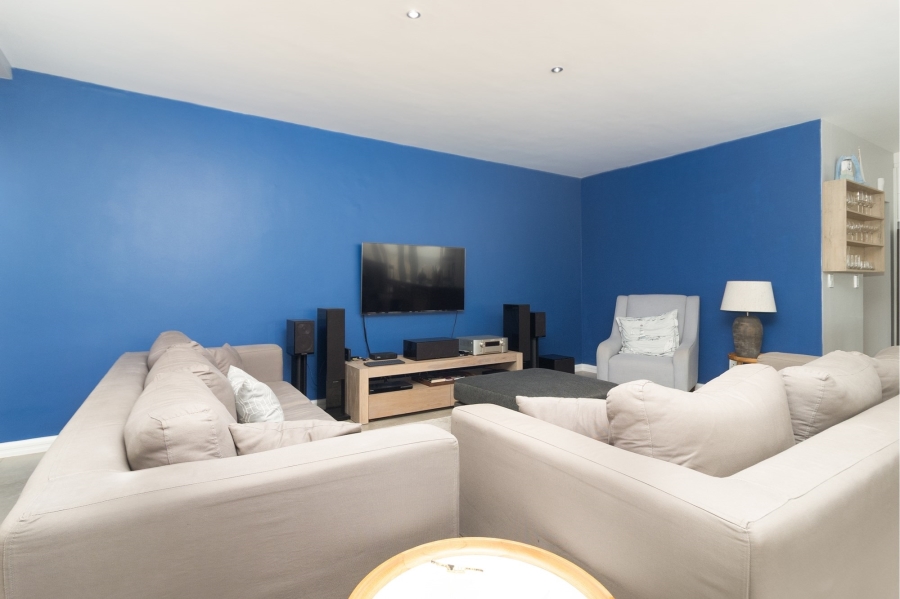 4 Bedroom Property for Sale in Yzerfontein Western Cape